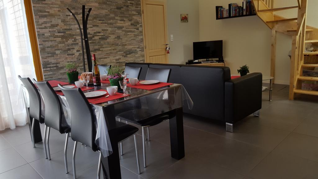 מונסטר Le Chalet La Cigogne Et Le Chamois מראה חיצוני תמונה