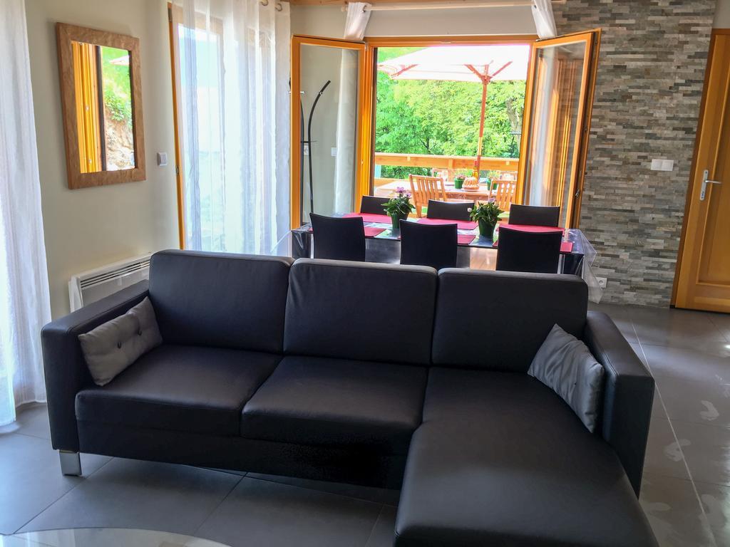 מונסטר Le Chalet La Cigogne Et Le Chamois מראה חיצוני תמונה