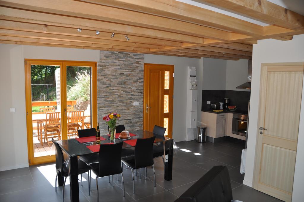 מונסטר Le Chalet La Cigogne Et Le Chamois חדר תמונה